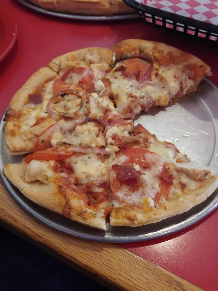 Majestic Chicken Pizza